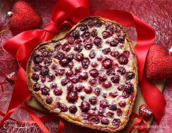 Ставим в разогретую духовку на те же 180 градусов и выпекаем примерно 40 минут. Крем должен стать плотный,без трясущейся серединки. Посматривайте. Если будете немного гореть, прикройте фольгой. Приятного аппетита!!!!