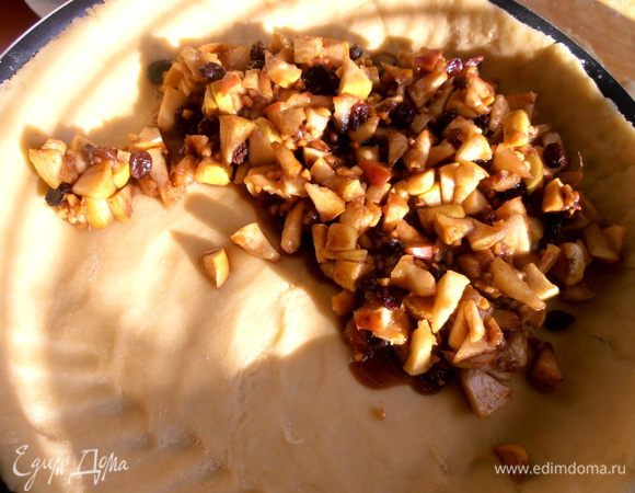 Выкладываем начинку.