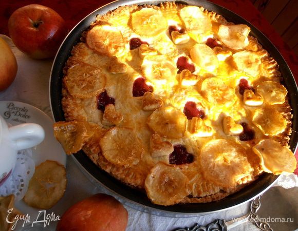 Украшаем яблочными чипсами домашнего приготовления!