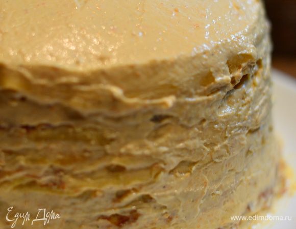 Крем-мусса хватит в принципе на много блинчиков, к сожалению, я не считала,сколько их получилось, но вышел очень высокий тортик.