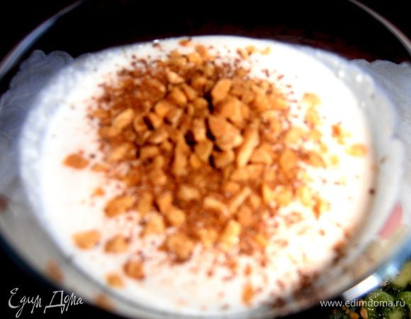 Добавим сверху на орешки. Или просто корицу...