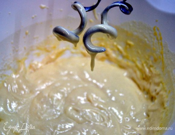 Добавить муку.