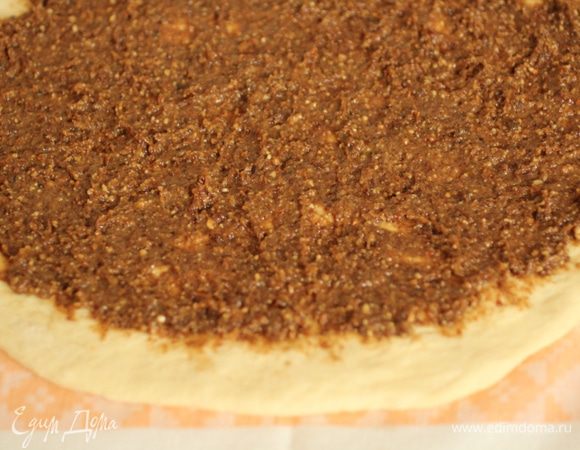 Равномерно распределить начинку...