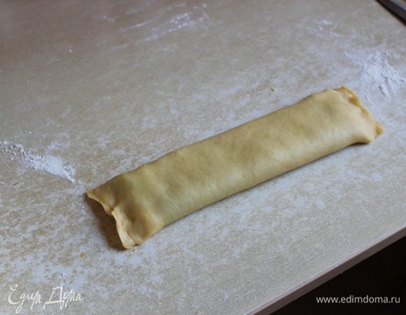 и складываем наш банник в рулет. Шов должен остатся у нас снизу. Края надо защипнуть.