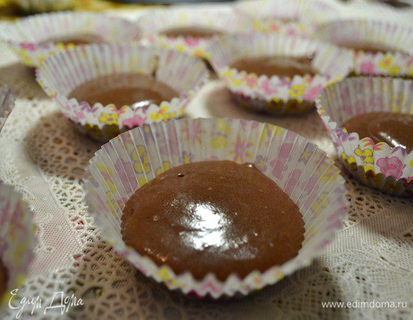 И залить еще 3-4 ст.л. теста.