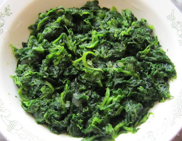 Разморозить шпинат.