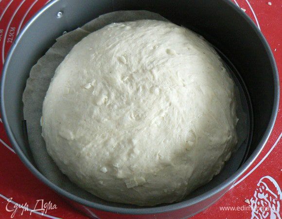 еще через 75 мин. тесто снова обмять, сформовать булку и  и оставить для расстойки еще на 50 минут 