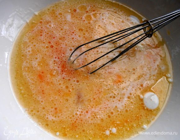 Взбиваем венчиком.