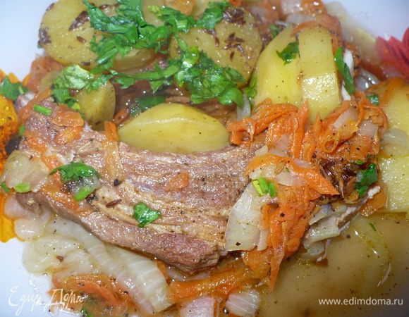 Духовку хорошо разогреть. Казан закрыть крышкой и поставить в духовку до готовности картофеля...у меня минут 30 заняло