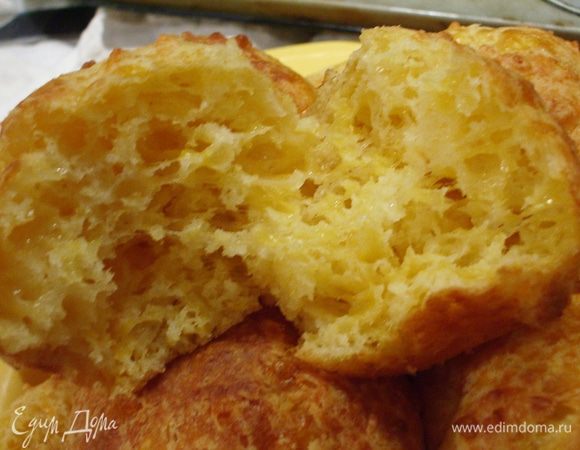 Достаем. Даем слегка остыть. Наслаждаемся этим ноздристо-воздушным, благоухающим сырным блаженством!