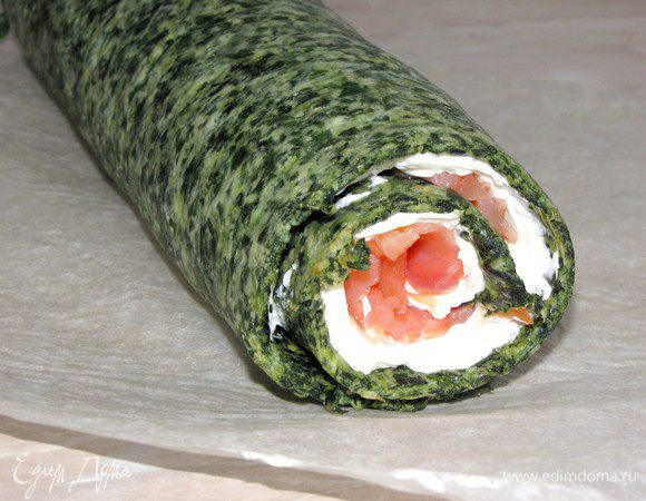 Сверните в тугой рулет.