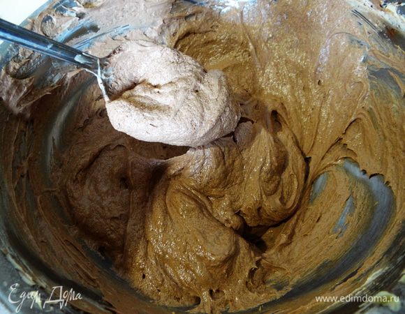 Все тщательно взбить вместе.  Крем готов.