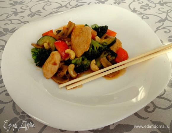 Подавать сразу, горячим - выложив на блюдо или порционно!