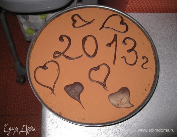 Отделить белки от желтков. 
Желтки растереть с сахаром. 
Добавить маскарпоне, перемешать ложкой.
Белки взбить в  пышную пену. 
Добавить белки в массу, перемешать.
Палочки окунуть в холодный кофе (окунуть очень быстро).
Кофе приготовьте так, как вам нравиться. Добавить ликер.
В форму плотно выложить палочки, смоченные в кофе.
На палочки выложить половину крема, разровнять. 
На крем выложить палочки, смоченные в кофе. 
На палочки выложить оставшейся крем.
Поставить в холодильник на 5 часов. 
Затем посыпать через сито какао. 
Разрезать аккуратно! 



