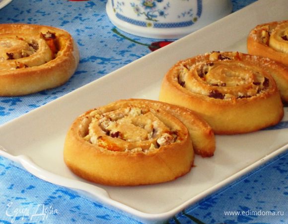 Выпекать в разогретой до 180°С духовке 15-20 минут.Приятного аппетита:)