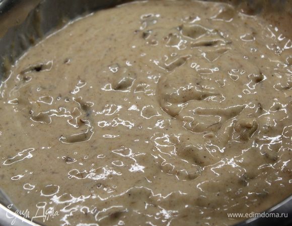 ...и влить пахту и перемешать.