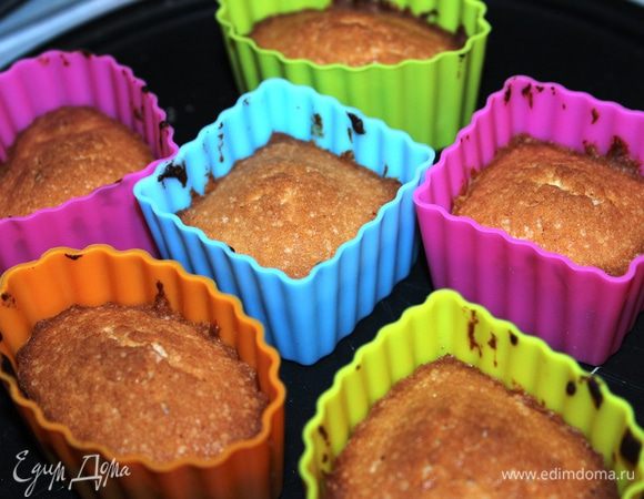 Выпекать в разогретом до 180 градусов духовом шкафу примерно 15 минут