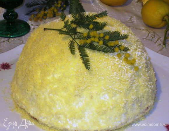 Обсыпать торт бисквитными крошками и слегка посыпать сахарной пудрой. Приятного аппетита:)