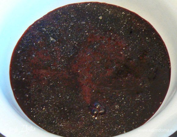 разморозить стакан черники,протереть через сито,или измельчить в блендере