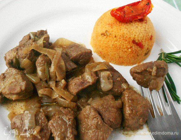 На гарнир любой кускус , например, с чесноком и вялеными томатами или отварной рис.