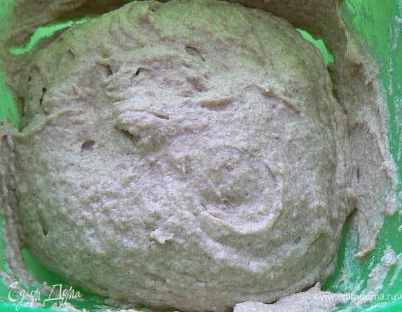 Для опары - все смешайте, поставьте в теплое место на пару часов, пока не начнет хорошо пузыриться.