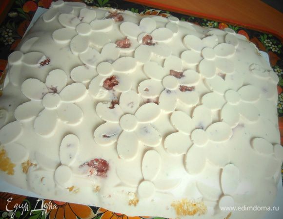 Снимаем гибкую форму и думаем, как будем украшать))