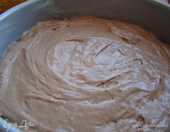 Выпекать в смазанной маслом форме, 22 см, при 190"С в течение 40-50 мин.