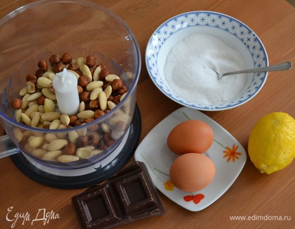 Тем временем готовим начинку. Для нее нам потребуются следующие ингредиенты.