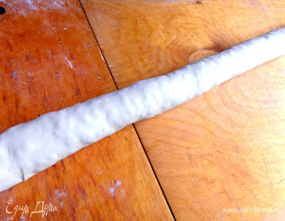 У меня вытянулся такой длинный, что не хватило одной доски... катала на двух!