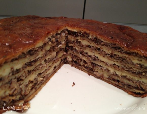 Подавать горячей, но и после остывания она бесподобна:) Приятного аппетита!!!