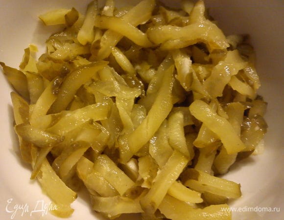 Огурца так же нарезать соломкой