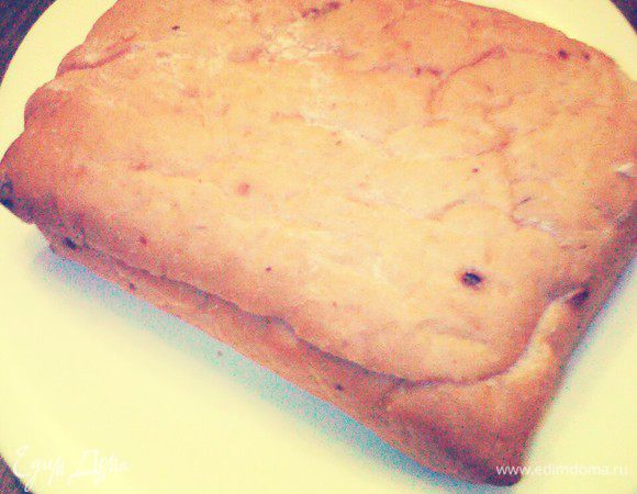 Чиабатту накрошить, сыр натереть.