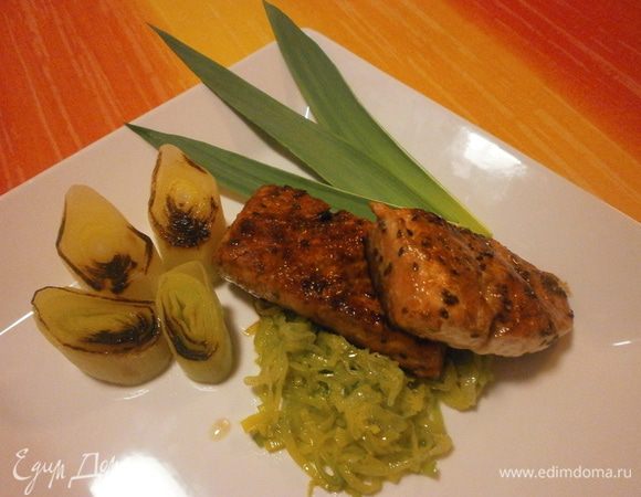 Уверена, что такой ужин вам понравится. По - желанию можно дополнить рисом или картофельным пюре. Приятного аппетита!