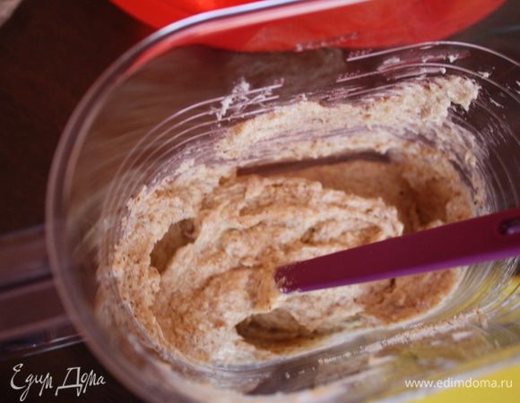 Добавляем в тесто и все вымешиваем хорошенько.