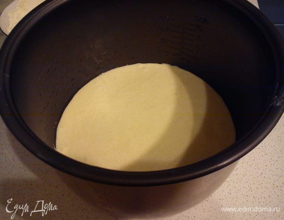 Выпекать 40-45 мин. в духовке 180 градусов. Я пекла в мультиварке 60 мин.