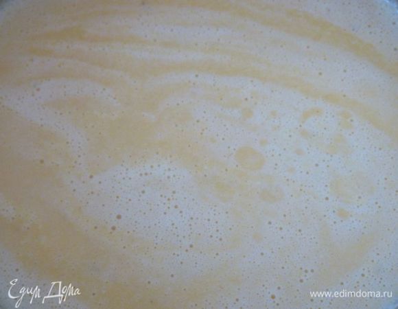 Взбить  в блендере до однородной массы. Добавить лимонный сок, приправить солью. 