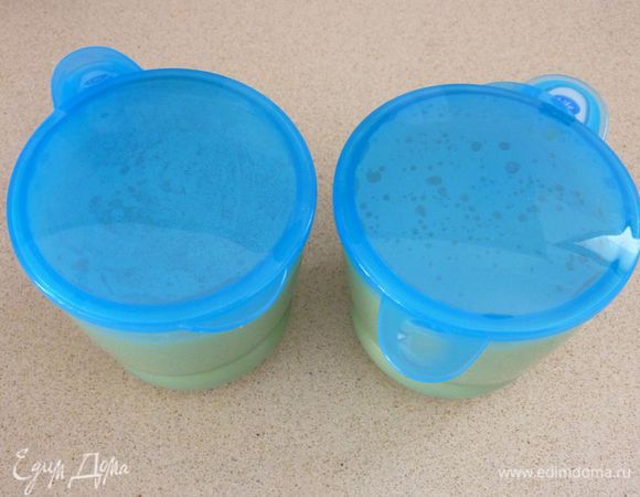 Я разлеваю на порции и замораживаю 