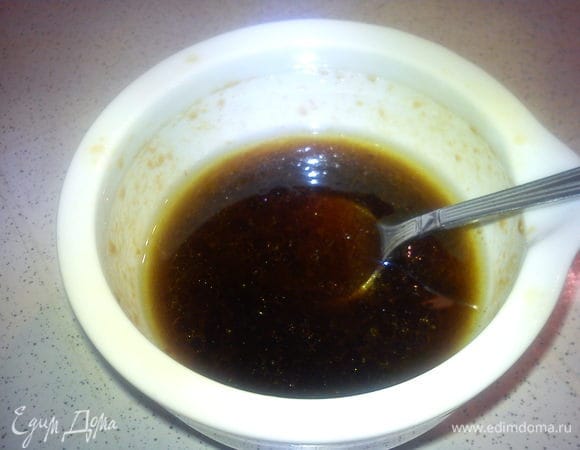 Смешать ингридиенты для соуса
