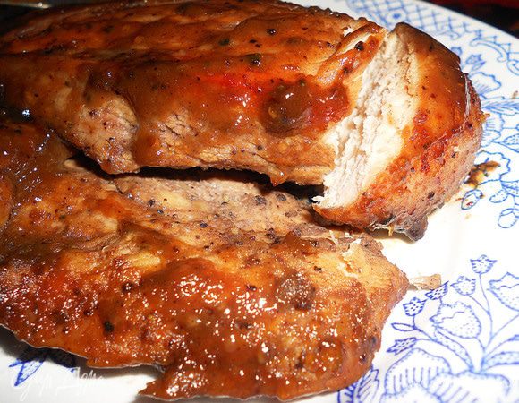 Выпекаем в форме при температуре 230 до готовности, в процессе поливаем с помощью ложки образовавшимся соусом. При подаче полить образовавшимся соусом. Приятного аппетита.