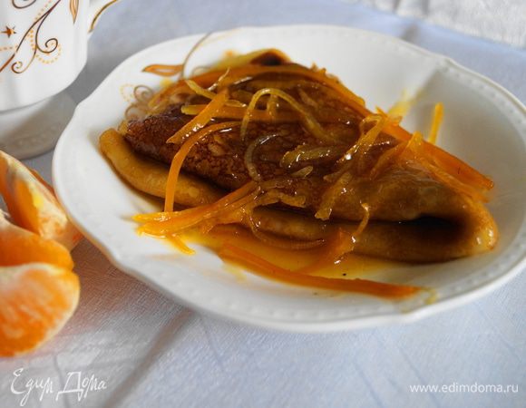 Выкладываем на тарелку и поливаем соусом. Приятного аппетита!