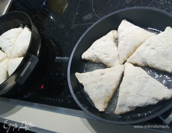 Конечно же не забываем и про вторую сковородку :)