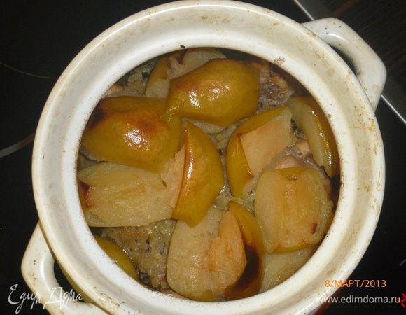 1.5 часа в духовке и кролик готов! Накрывайте на стол, зовите гостей! Приятного аппетита!