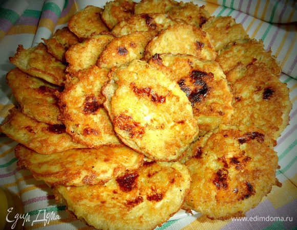 Получается два десятка (а точнее 21 шт.) зажаристых с хрустящей корочкой по краям блинчиков! А мука пусть подождёт своего часа)))