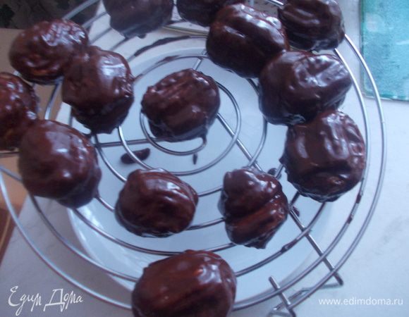 Выкладываем на решетку и ставим в прохладное место,для застывания.