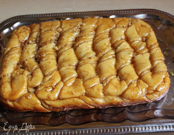 переворачиваем сразу наши косички на блюдо любое..