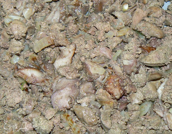 соединить грибы и печень