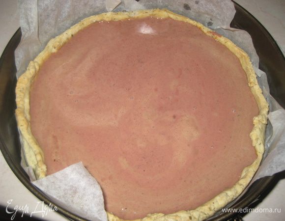 Выливаем парфе на ранее запеченную основу и запекаем 25-30 минут при 180 гр. Тарт полностью охлаждаем и выдерживаем в холодильнике несколько часов. 