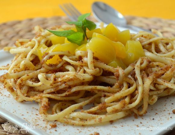 Пасту разложить по тарелкам и полить соусом из персиков! Приятно аппетитна! Да! невероятно вкусно запивать все это дело хорошим латте =)