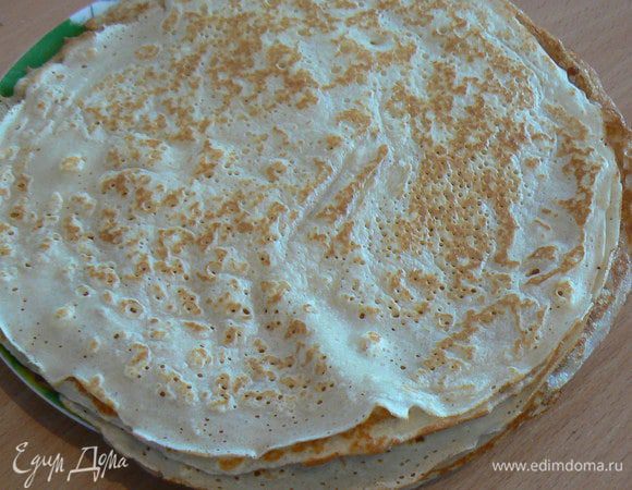 печем блинчики, понадобится всего 2-3 блина (остальное я думаю вы найдете куда пристроить)