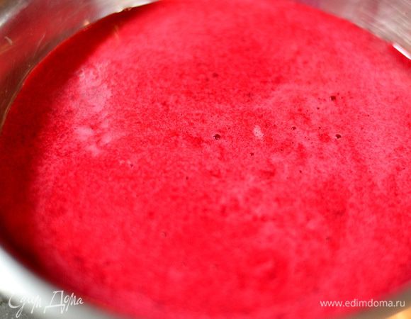 Остудить и взбить вместе с жидкостью в блендере до однородности.